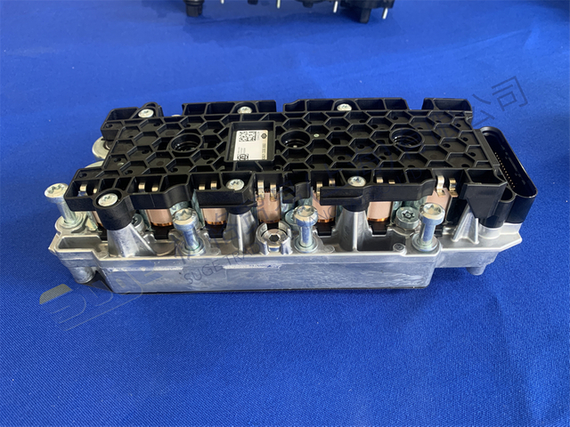 Piezas de transmisión automática ZF TRAXON BLOQUE DE VÁLVULA 0501 330 550
