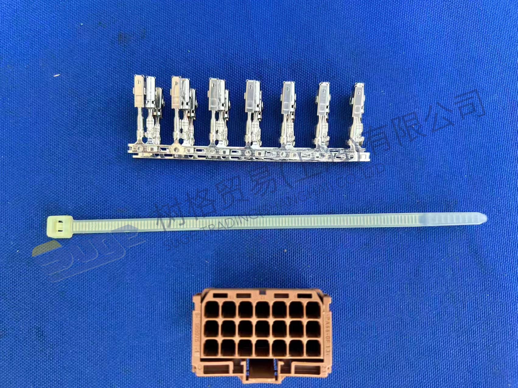 KIT DE ENCHUFE ZF 6029 199 160